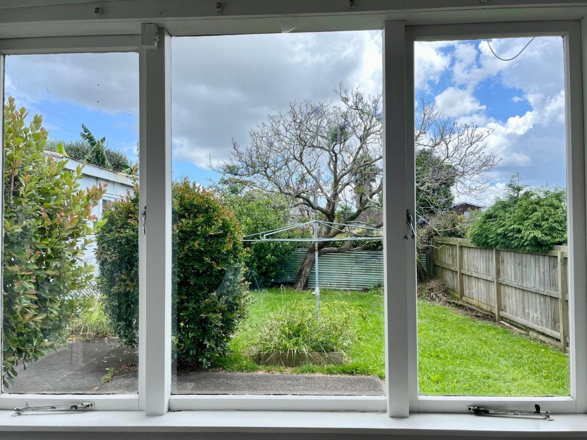 Entire House In Mt Wellington, Central Auckland Exterior photo
