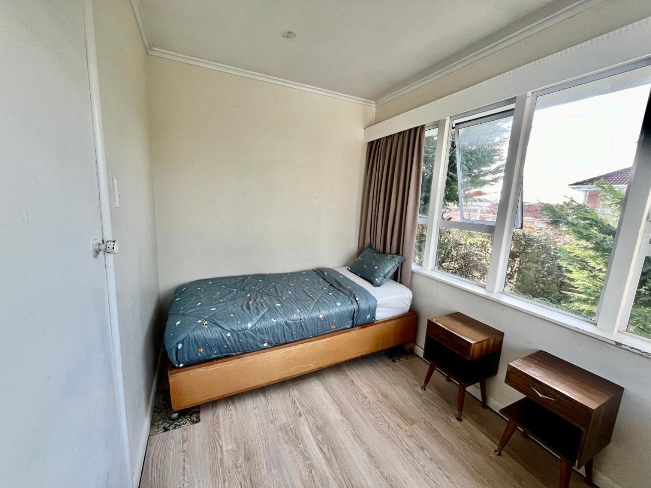 Entire House In Mt Wellington, Central Auckland Exterior photo